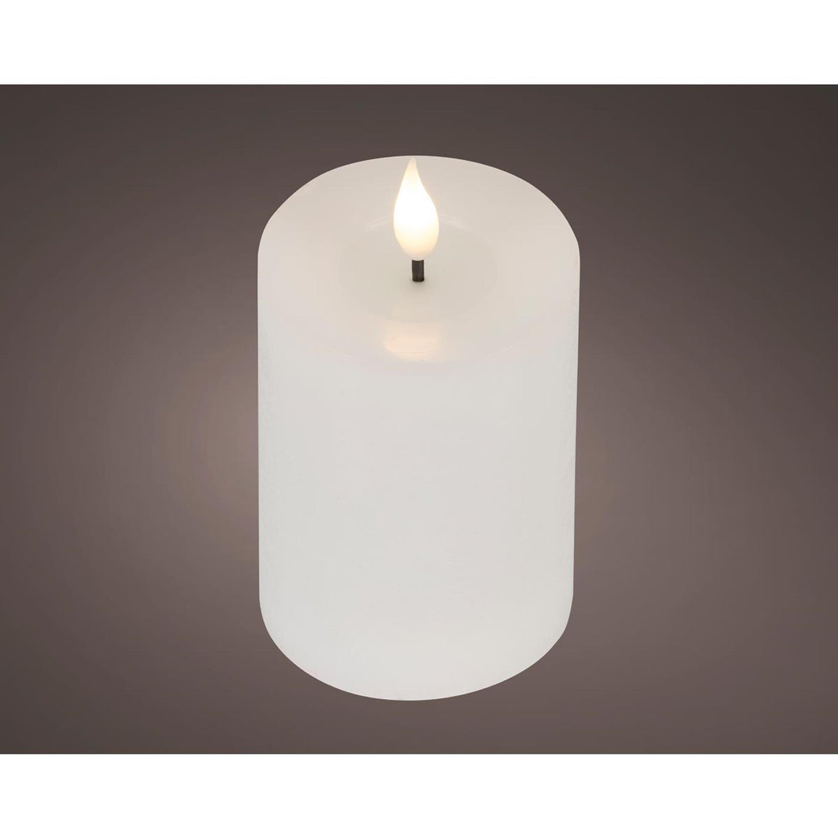 Bougie LED réaliste Lumineo avec mèche de cire et effet flamme ø7,5x13,5cm blanche avec minuterie 6 heures, alimentée par batterie