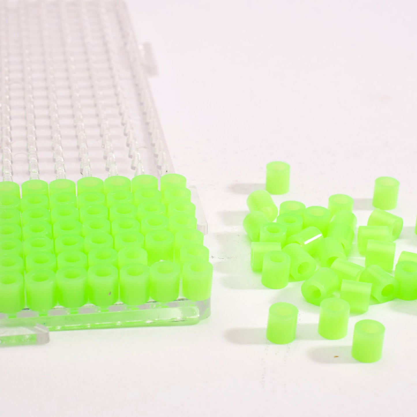 Vaessen creative • Perles thermocollantes vert fluo 1100 pcs.
