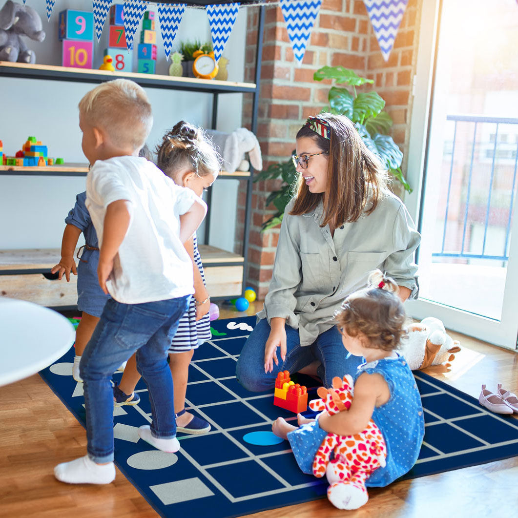 Achoka Formulaires et tri Play Dress Game