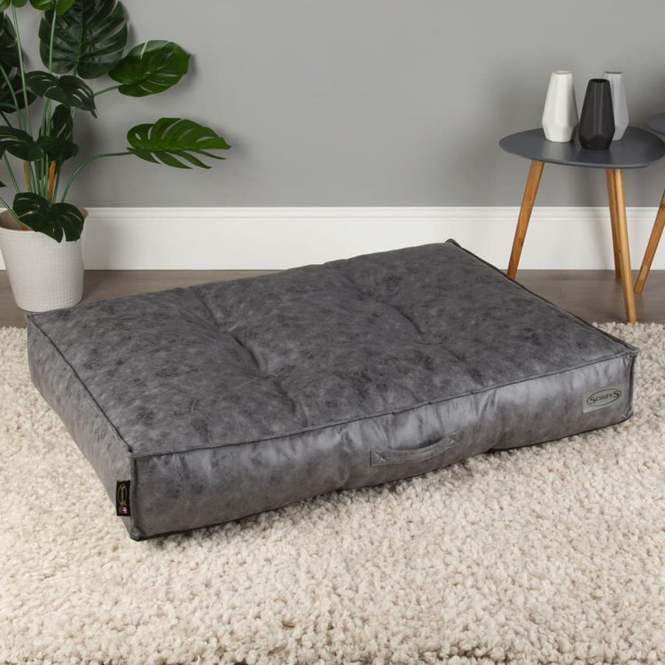 Scuffes Tramps Scruffs Tramps Dog Cushion Knightsbridge Taille M 80x60 cm Gray