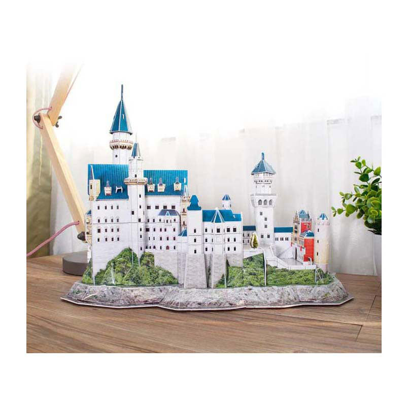 Kit de construction puzzle 3D Revell Château de Neuschwanstein - 121 pièces.