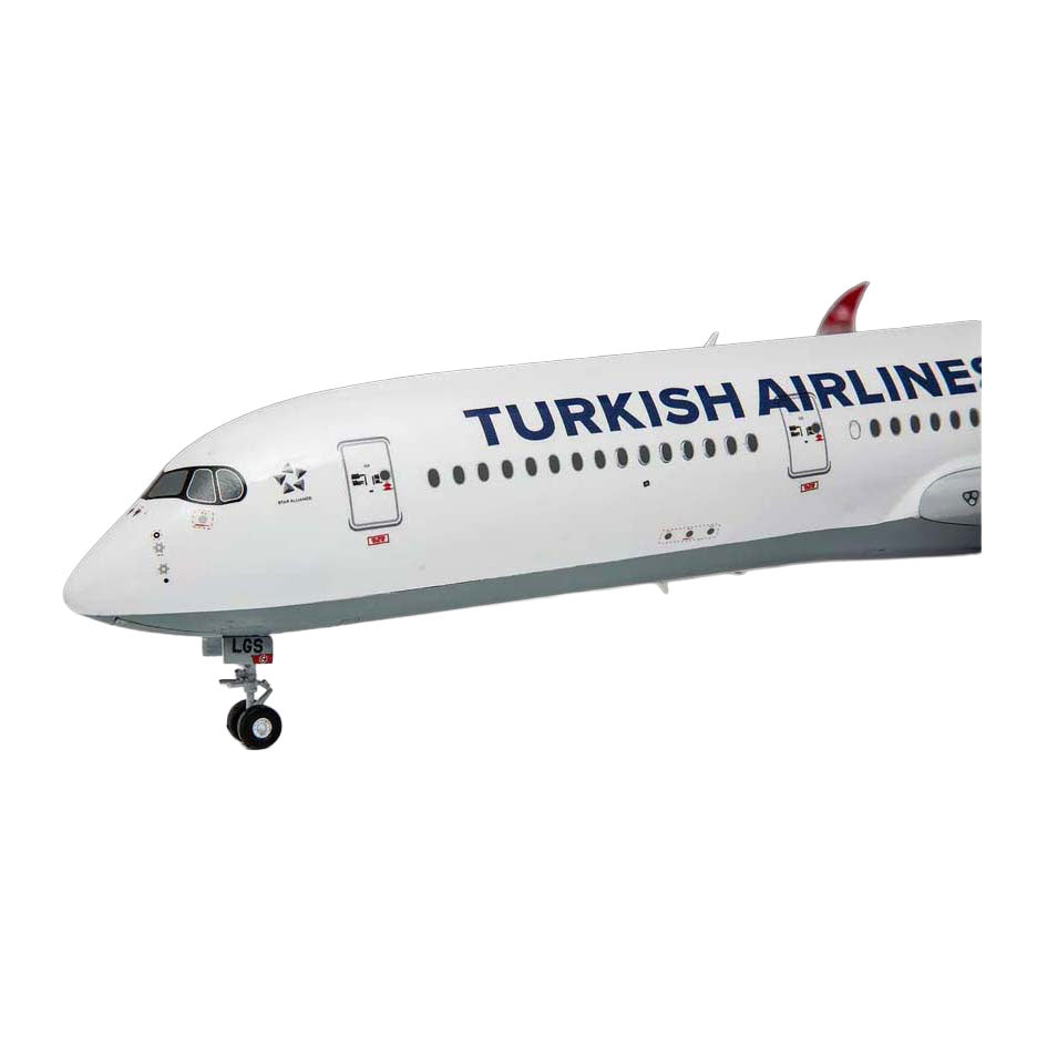 Maquette Revell - Airbus A350-900 Turkish Airlines 1:144 - 120 pièces.