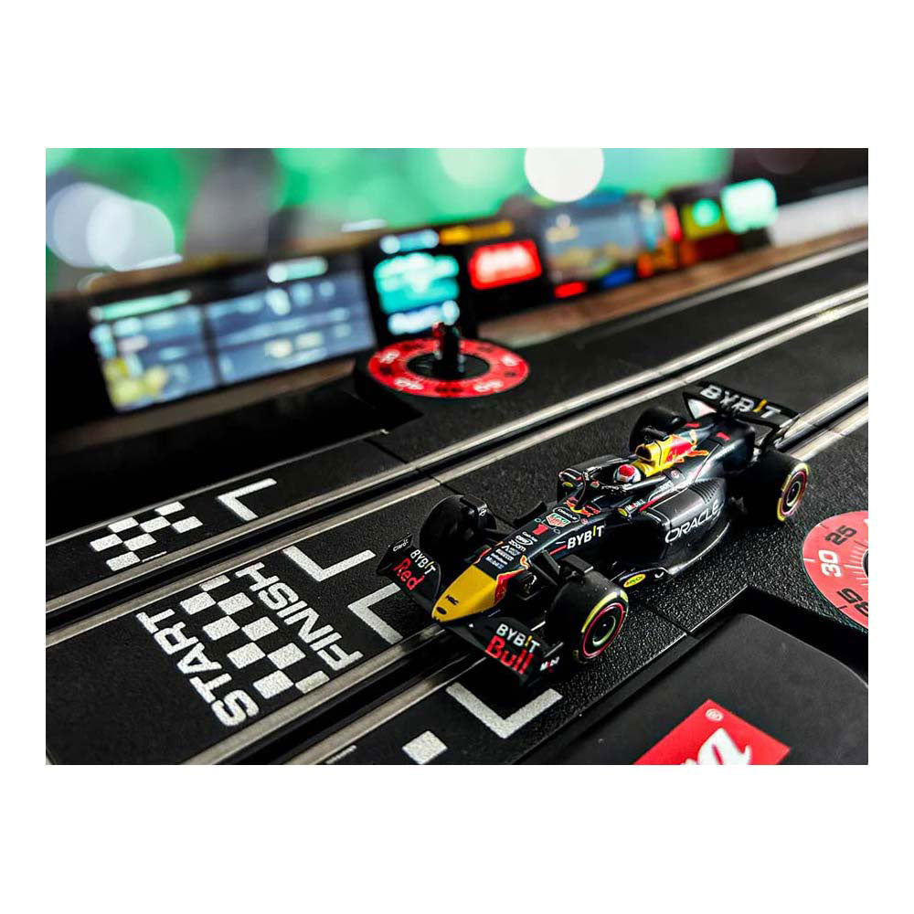 Carrera oracle red bull course rb19 m. verstappen, n°1 - 1:43