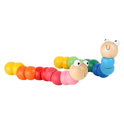 Motation de la chenille en bois à petit pied