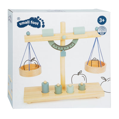 Petite échelle en bois avec des poids, 5dlg.