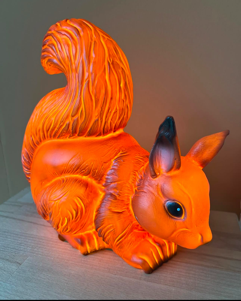Lampe Egmont écureuil. 26x21 cm. 0+
