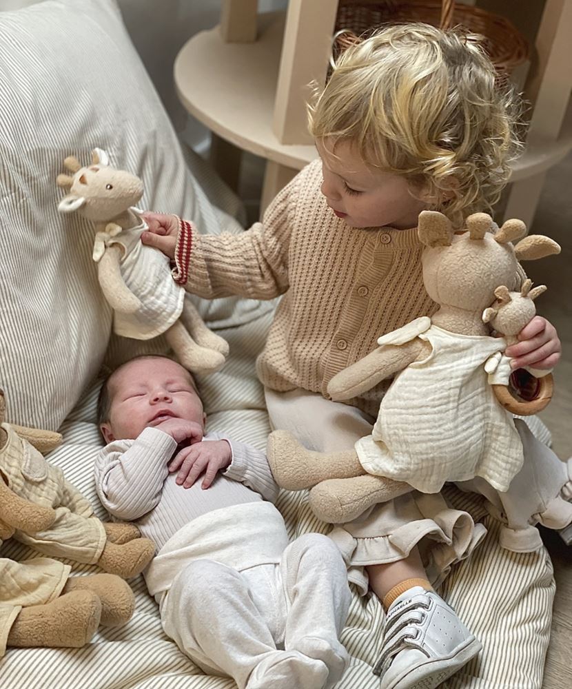 Egmont peluche hochet girafe Léonie.