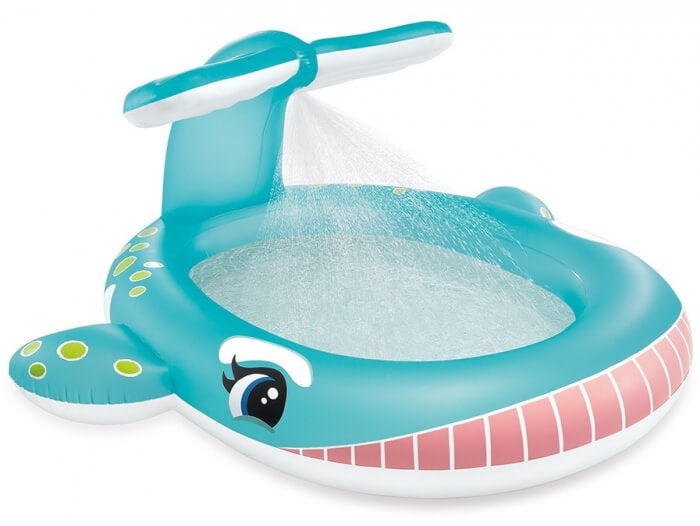 Piscine à baleines avec arrosage d'eau