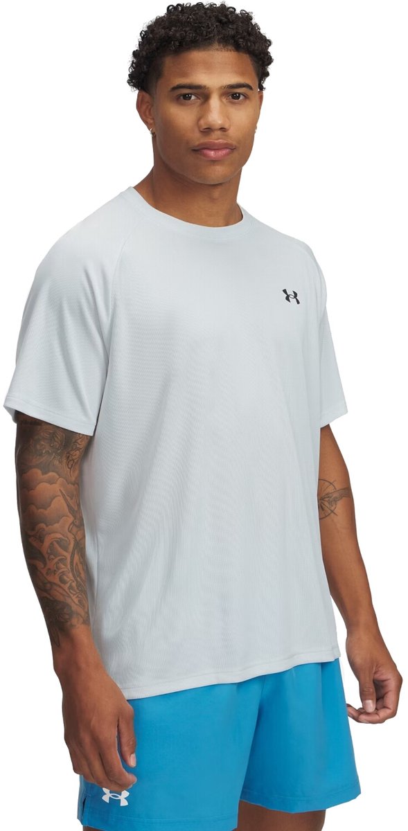 Chemise de sport pour hommes Under Armour UA Tech Texture Red SS-Gry - Gris lointain - Noir