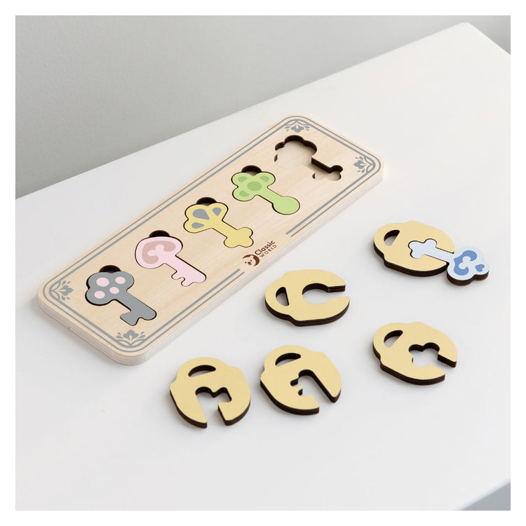 Classic World Wood Castle Keys and Ditches Match Game, 13DLG.