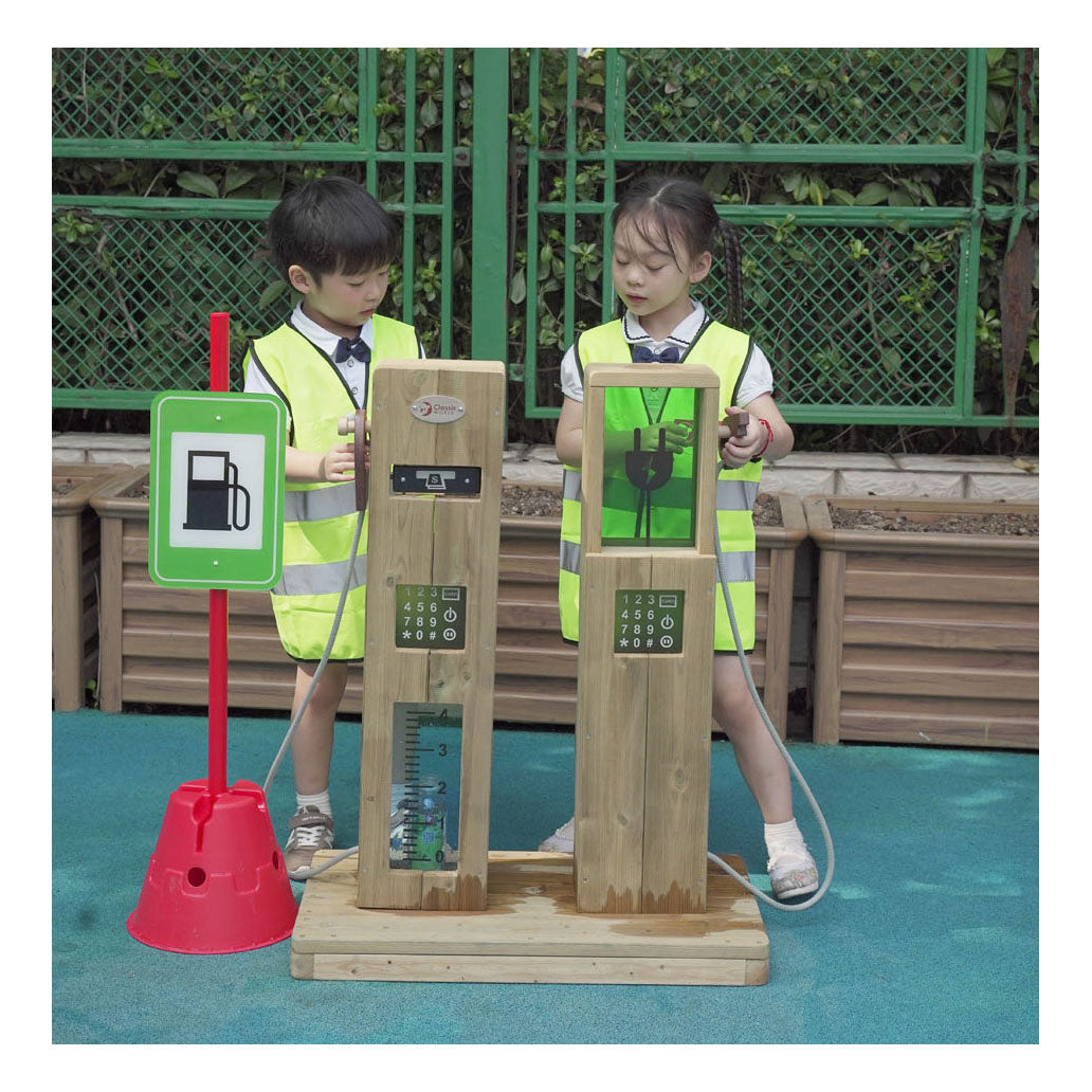 Classic World World Wooden Outdoor Play Gas Station