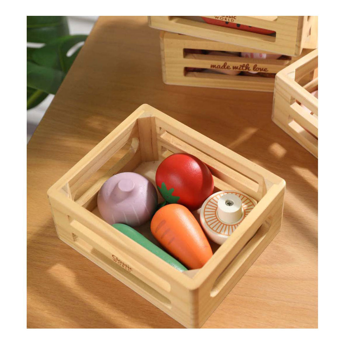 Caisse en bois du monde classique avec des légumes