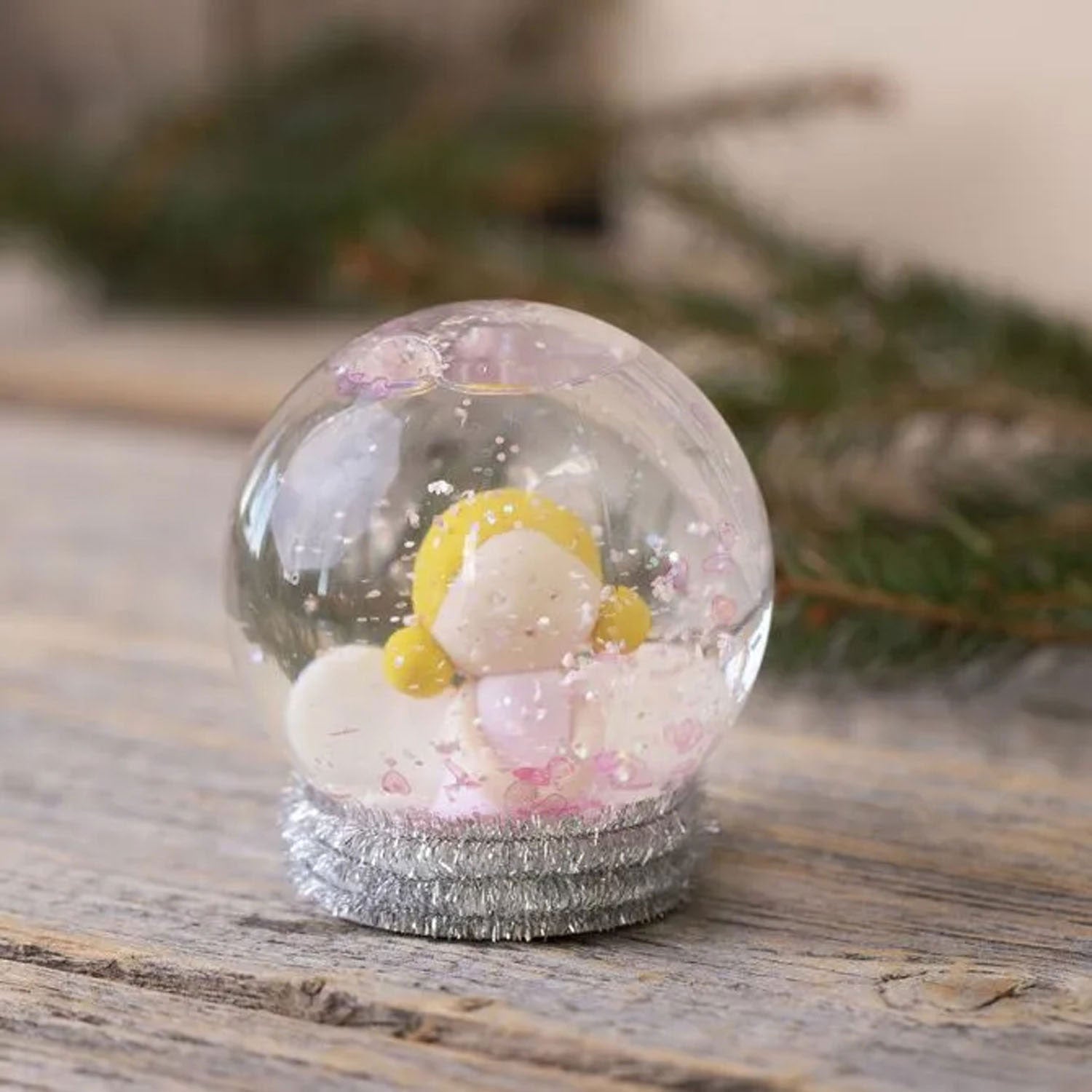 Boules de neige, 18 pièces.