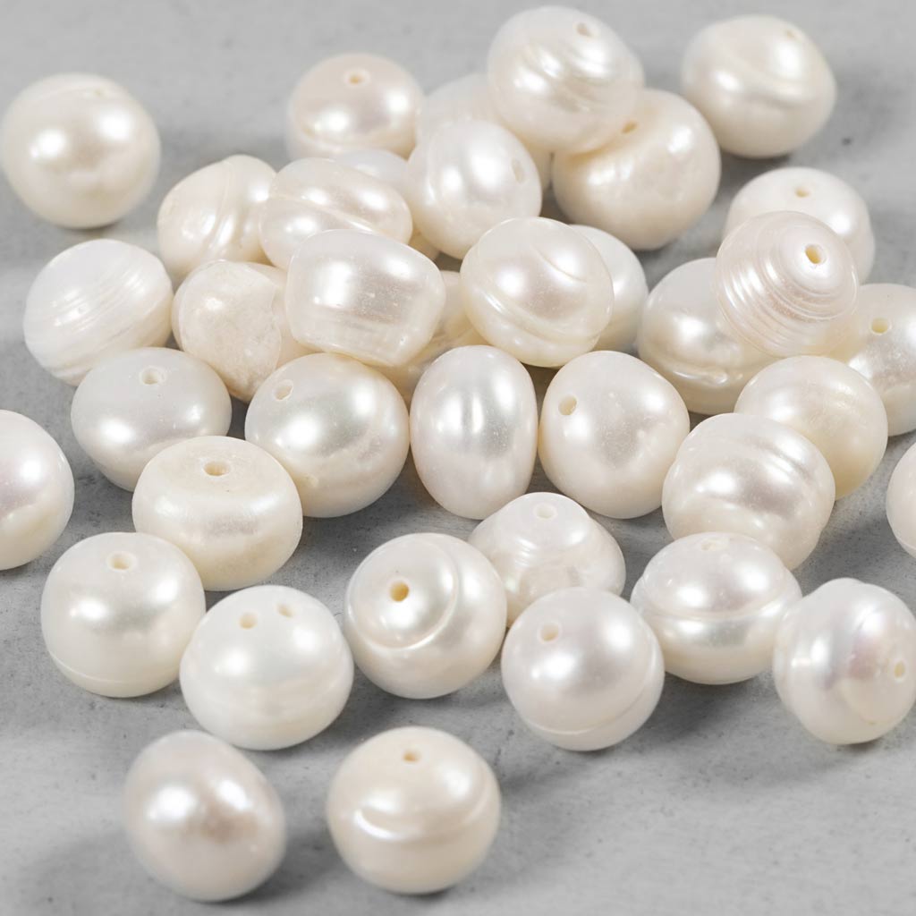 Creativ company perles d'eau douce, perforées dans le sens de la longueur, d 4 mm, diamètre du trou 1 mm, nacre, 40 pièces 1 boîte