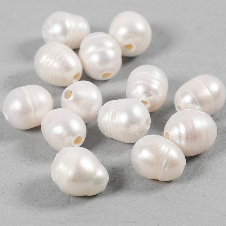 Creativ company perles d'eau douce, perforées dans le sens de la longueur, d 9-11 mm, diamètre du trou 2 mm, nacre, 13 pièces 1 boîte