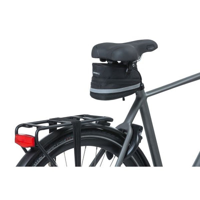 Basil Mada Saddlebag - Compact, noir, 1L, Velcro, accessoire vélo