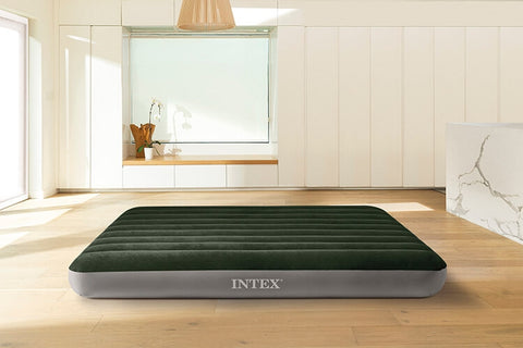 Matelas pneumatique Intex Prestige Downy sceptique