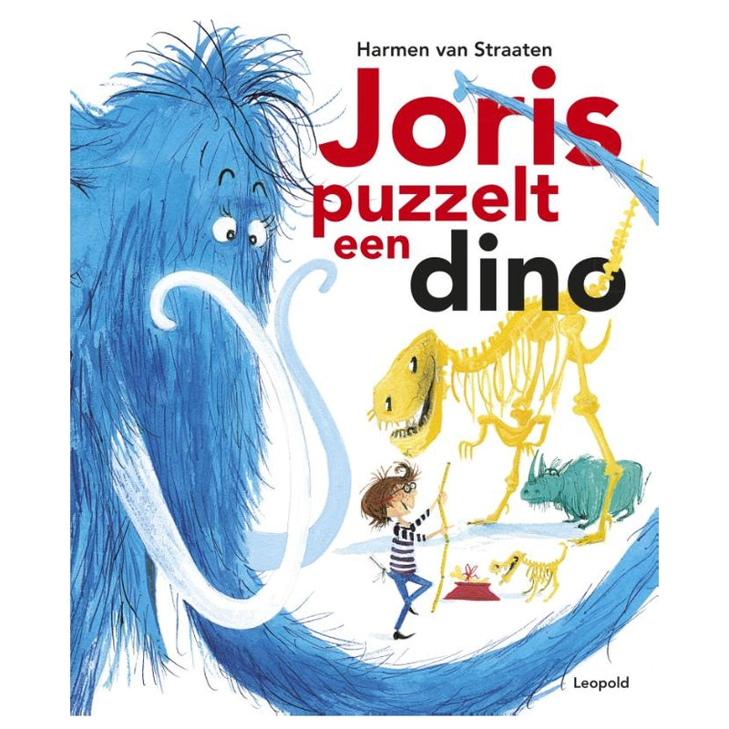 Joris intrigue un dinosaure