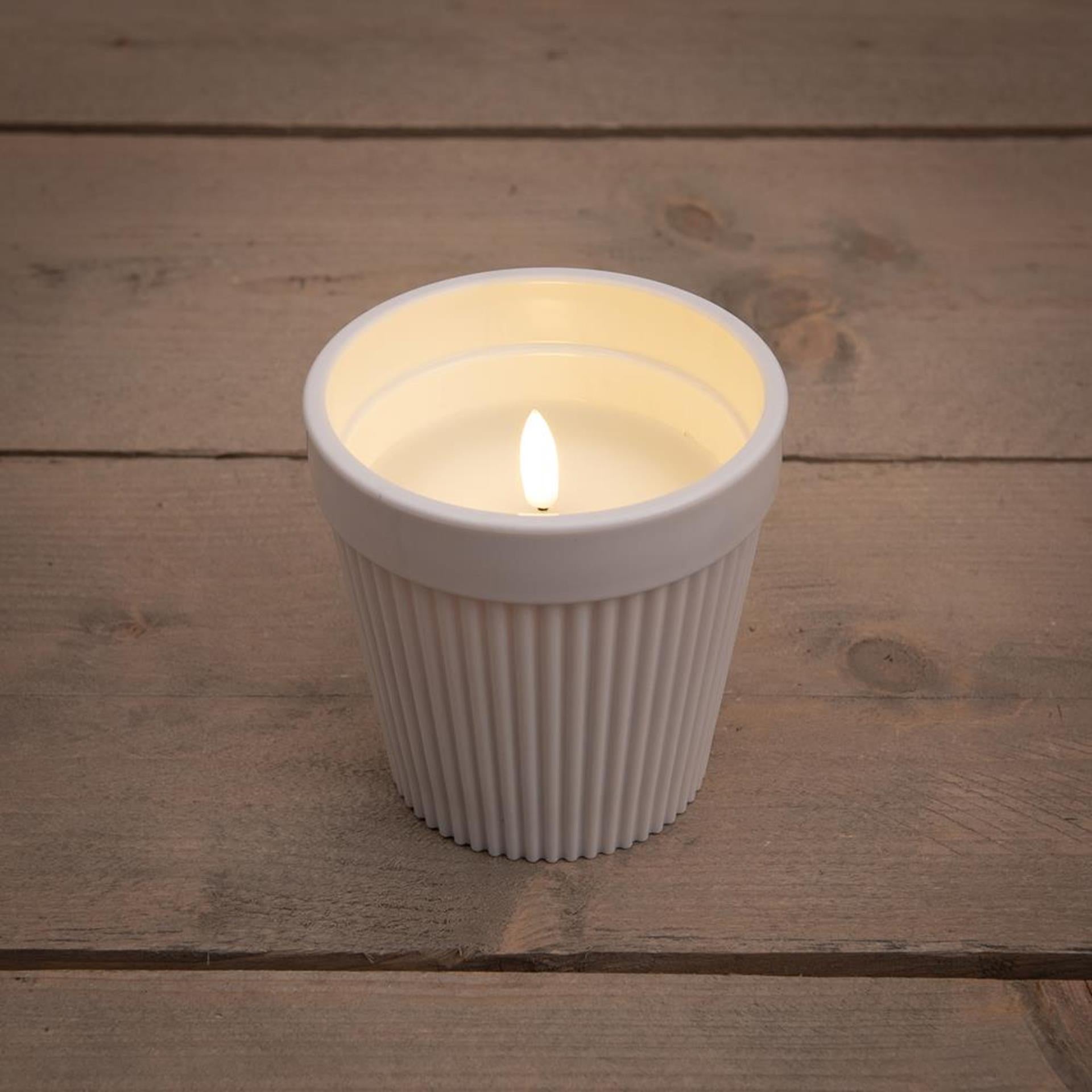 Bougie d'extérieur LED Anna's collection en pot blanc ø11cm h11cm