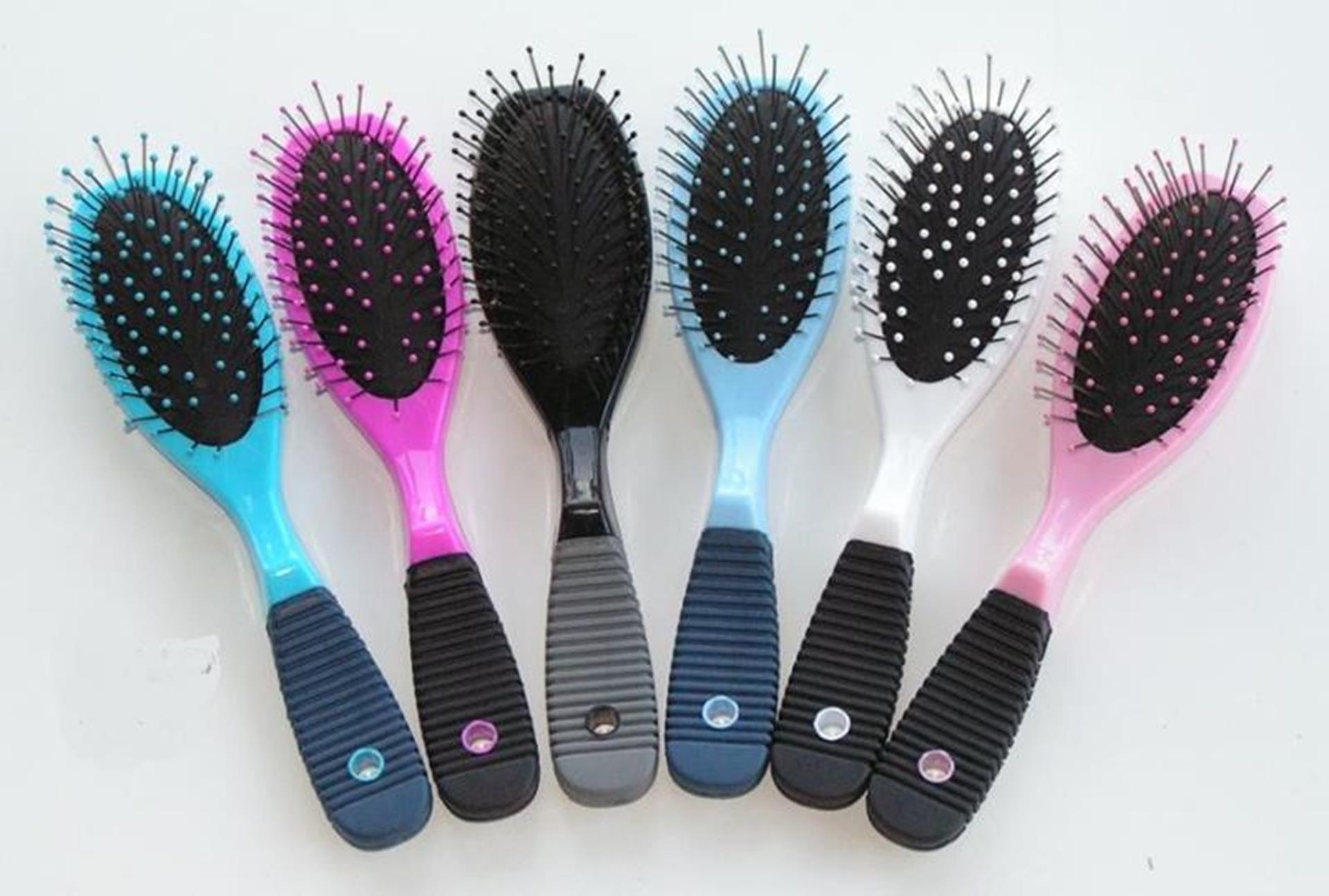 Brosse à cheveux ovale 18 cm