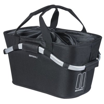 Panier de basilic à l'arrière avec transport tout noir