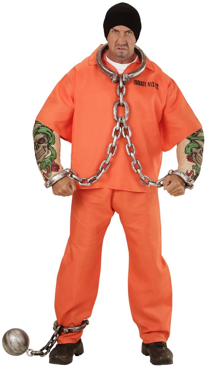 Prisonnier Finidi avec bras musclés tatoués