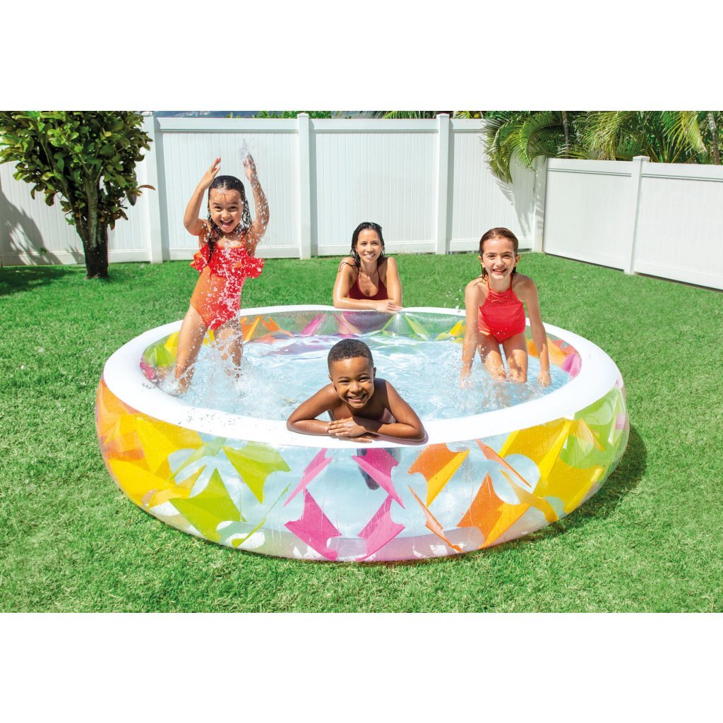 Piscine gonflable à la piscine