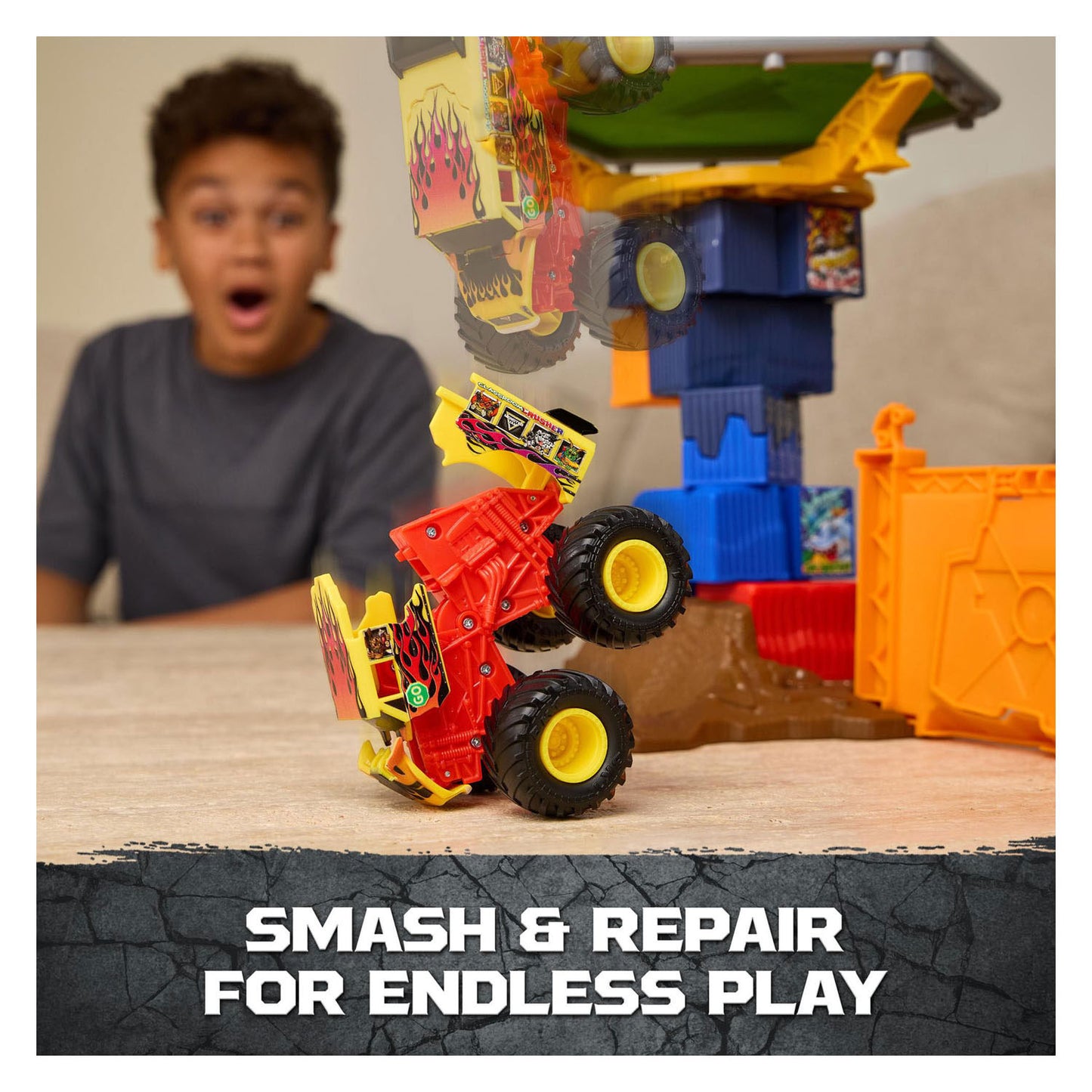 Cours intensif de jouet Monster Jam Spin Master avec Monster Truck 1:64.