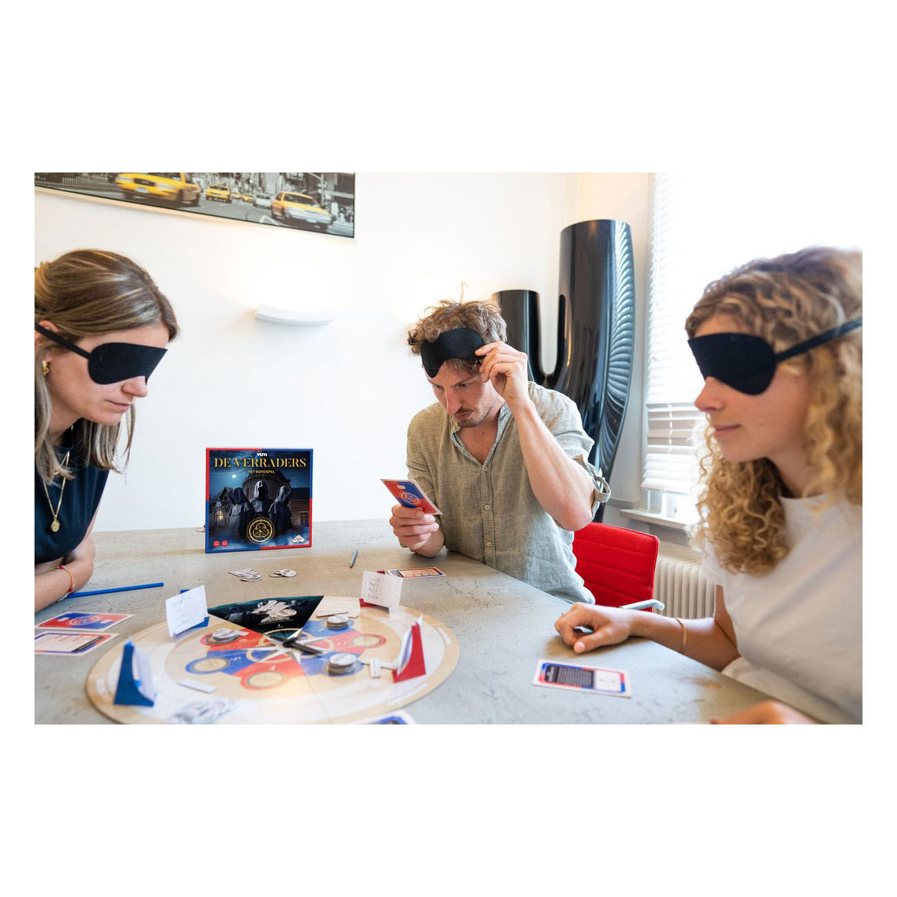 Jeux d'identité les traîtres le jeu de société (flamand) - basé sur le programme TV - incarnez un traître ou un allié