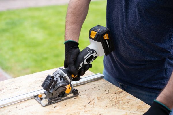 AC Battery Mini Hand Circle Saw 89 mm (Maxxpack 18V).
