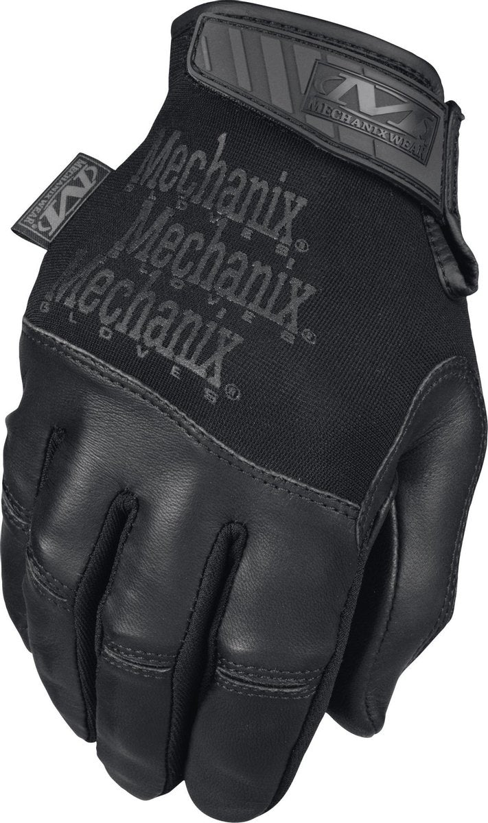 Mechanix porte un t-shirt de reconnaissance