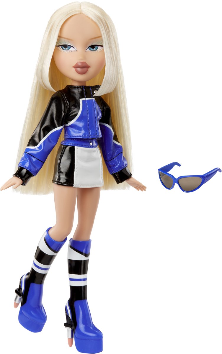 Mga Entertainment Bratz Scorchin' Fashion Doll - Cloe