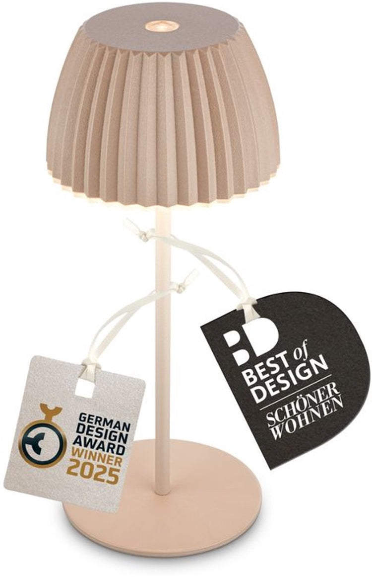 B.k.licht briloner champ mini - mini lampe de table rechargeable - lampe sans fil - dimmable au toucher - pour l'intérieur et l'extérieur - lauréat du prix du design allemand 2025 - beige - ø8,5 x 20cm