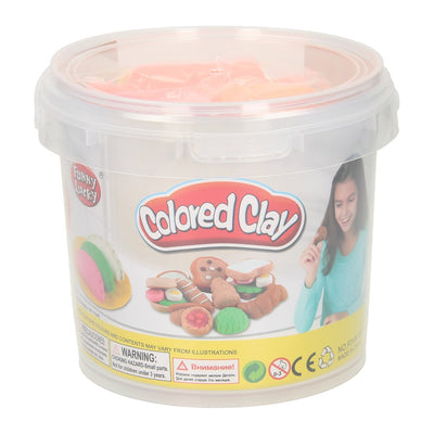 Argile placée dans une boîte de rangement pokebowl saine
