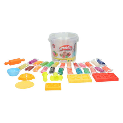 Argile placée dans une boîte de rangement pokebowl saine