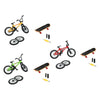Vélo de cascadeur avec des accessoires
