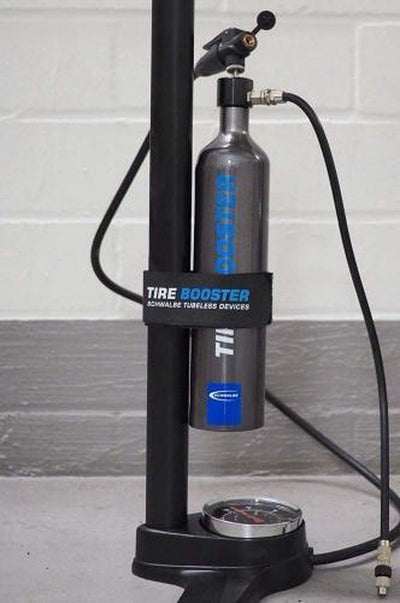 Schwalbe - pompe à vélo tubeless booster de pneu avec sangle de montage