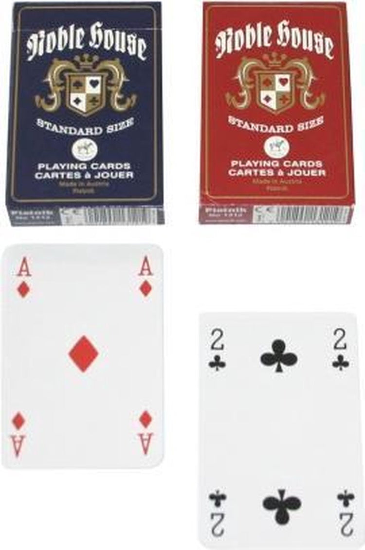 Longfield piatnik jouant aux cartes maison noble