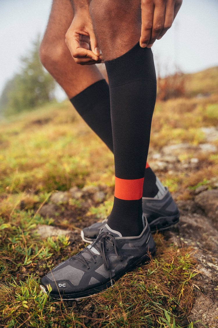 Falke ru compression énergie course à pied compression anti-transpiration respirant séchage rapide chaussettes de sport hommes blanc - taille 39-42 w3