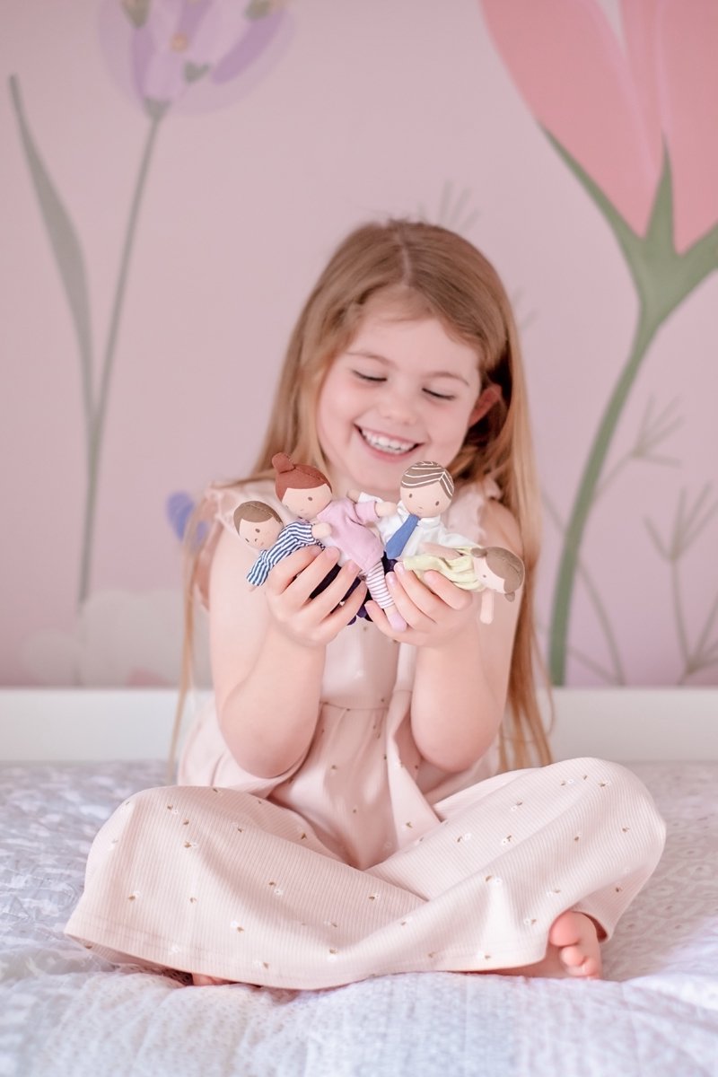 Famille de petites poupées Bonikka.