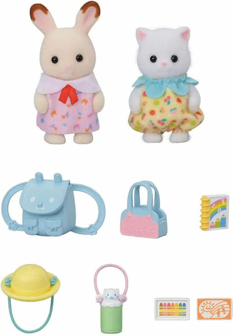 Sylvanian family 5747 duo d'amis en bas âge marchant ensemble - 2 figurines de jeu douces et veloutées
