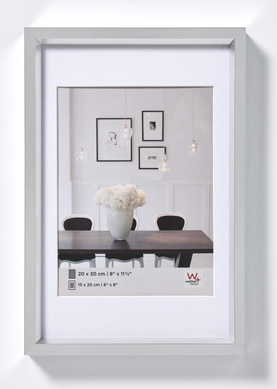 Style Walther en acier - cadre en plastique - format photo 20x30 cm - argent