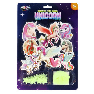 Incroyable brillance de licorne cool dans le set sombre