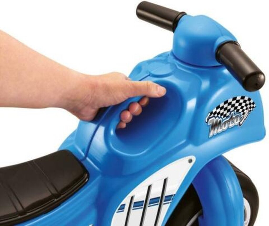 Dolu Dolu mon premier moteur de course bleu