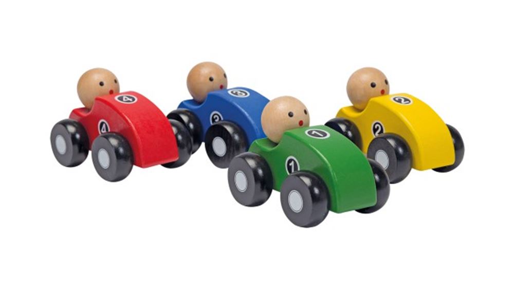 Voitures en bois. 4 assortiments. 3+