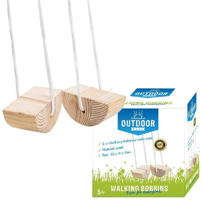 Jouer en plein air en bois en bois des méfaits