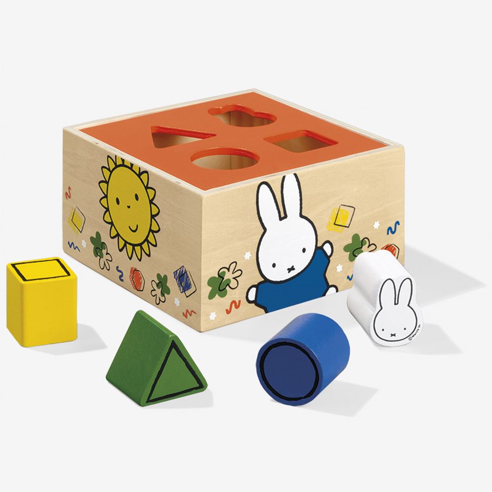 Les jouets Bambolino forment du ragoût de bois