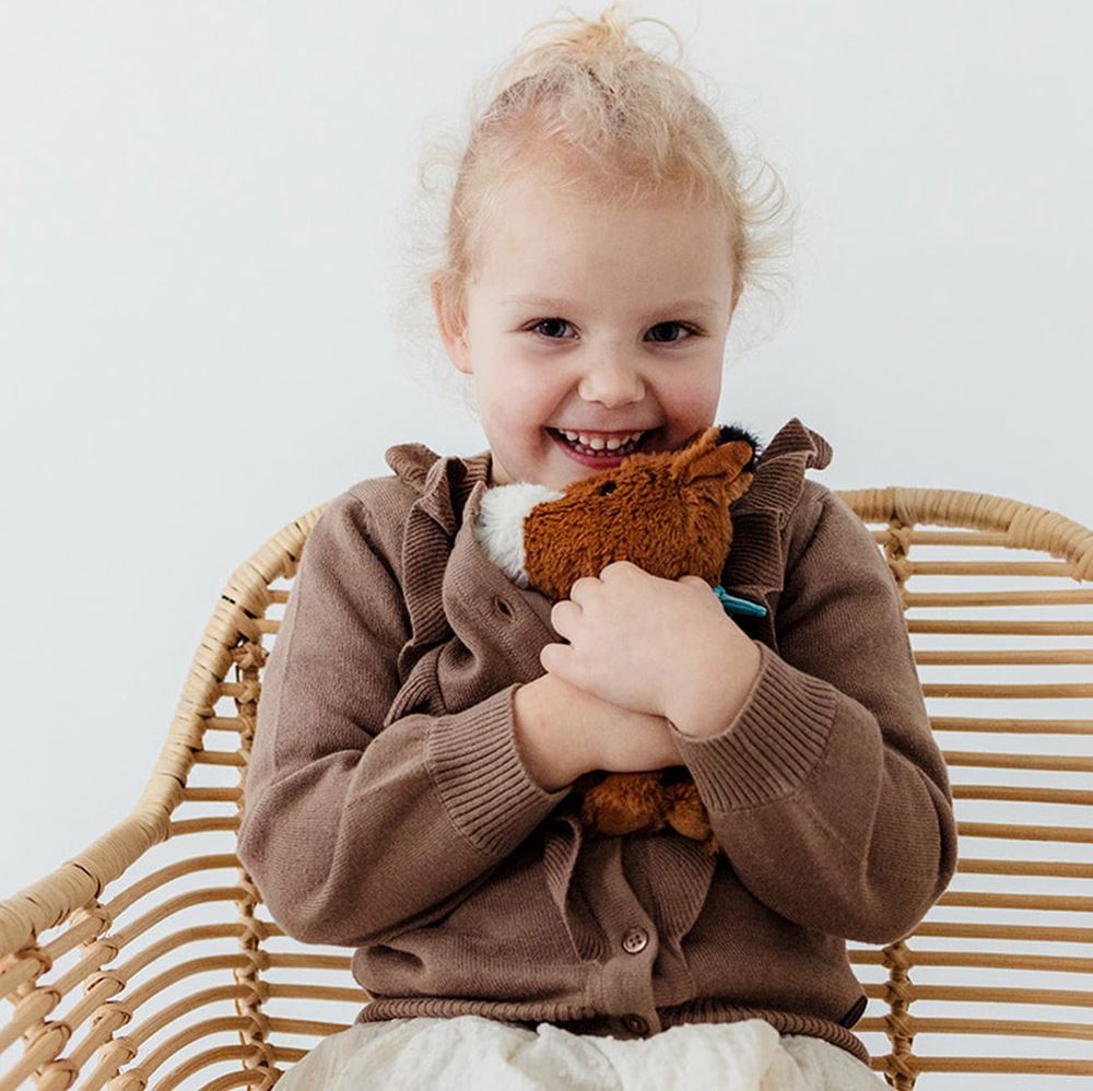 Les jouets Bambolino câlins en peluche Fien et Teun Pim de Hond, 25cm