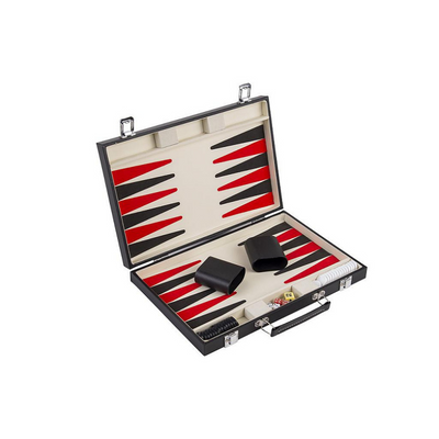 Jeu backgammon dans la valise noire