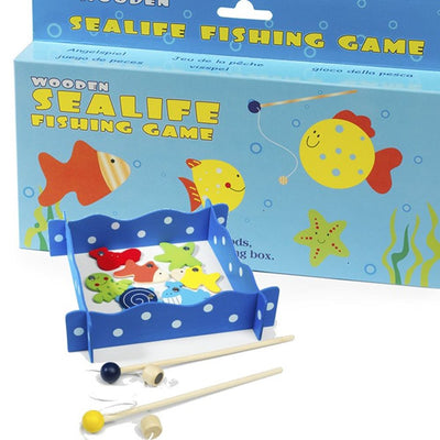 Simplement pour les enfants simplement pour le jeu de tige en bois avec du poisson